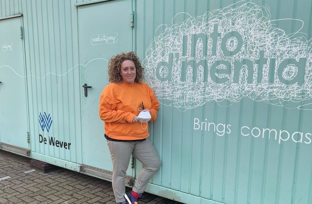 Miriam Vonk bij de simulatie van into d'mentia 