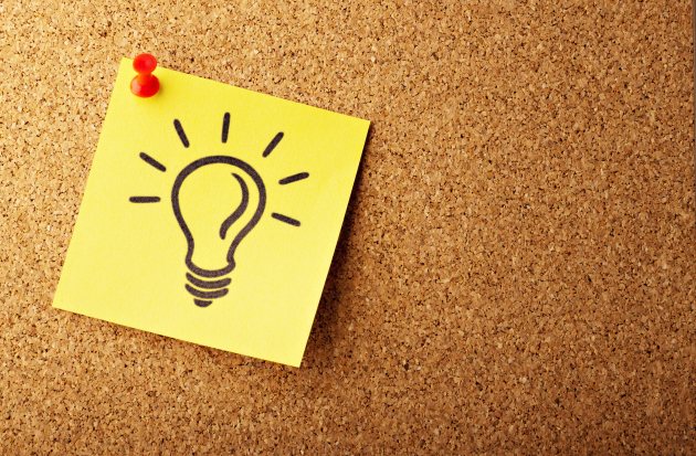 Gele post-it met lampje voor Startups pitchcompetitie 