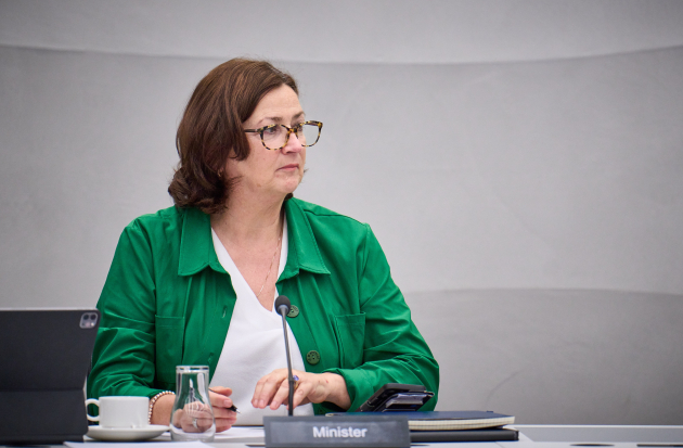 Minister Helder in de Tweede Kamer