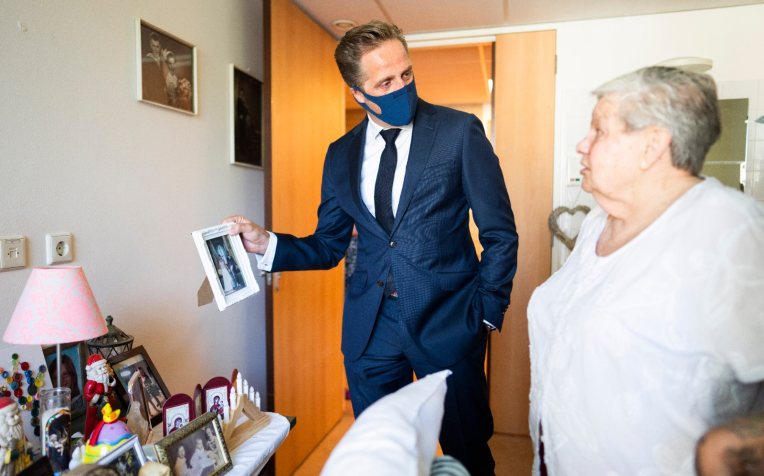 Hugo de Jonge in verpleeghuis