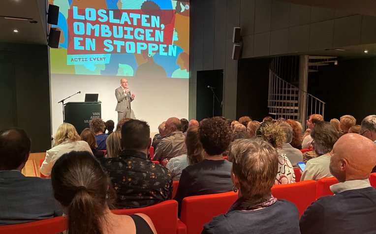 Opening conferentie Loslaten, Ombuigen en Stoppen