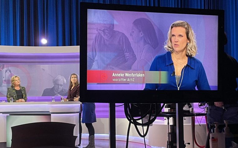 Anneke Westerlaken tijdens de uitzending Max Meldpunt