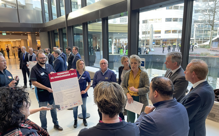 manifest medewerker op één 2