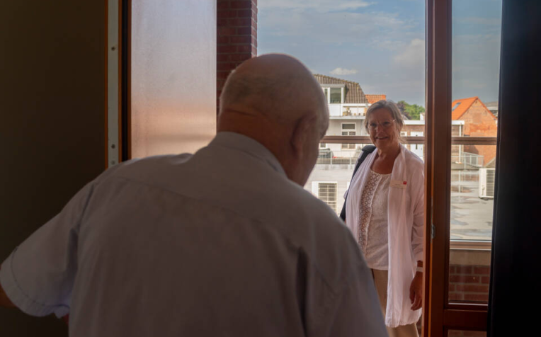 VanThuisUit - medewerker en client