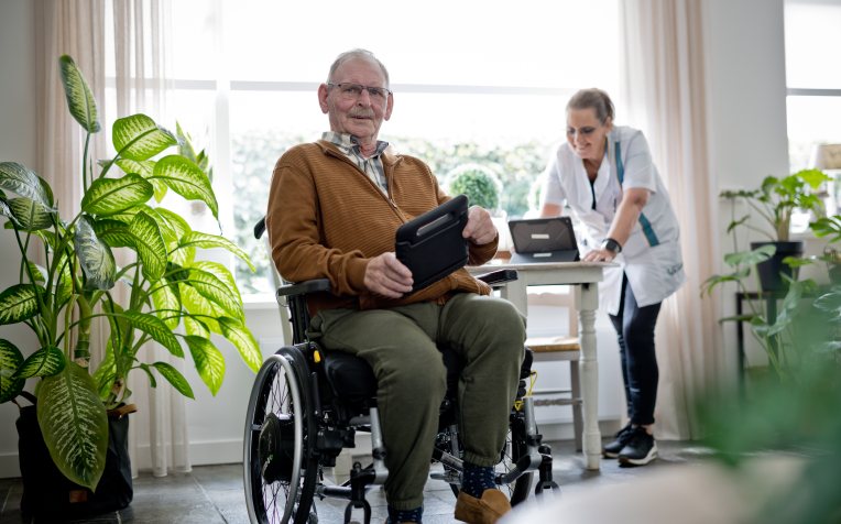 Wijkverpleging bij heer thuis 