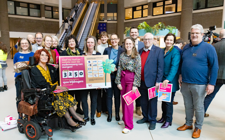  petitie en advies Toekomst ouderenzorg 