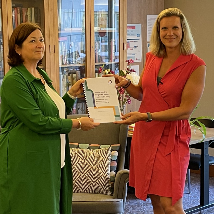 Minister Helder (Langdurige Zorg) krijgt publieksonderzoek van ActiZ-voorzitter Anneke Westerlaken