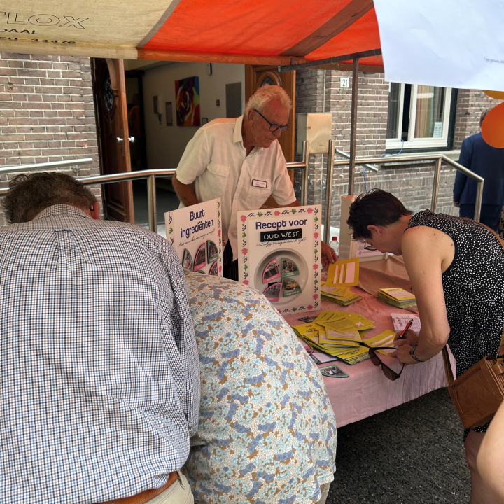 Lanceringsfeest van BuurtWoongroep in lokale buurt