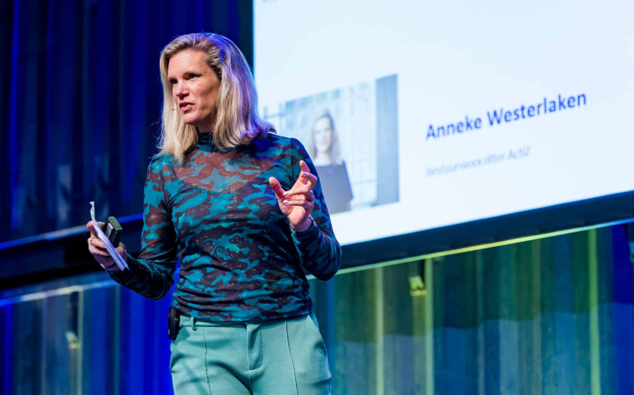 Anneke Westerlaken