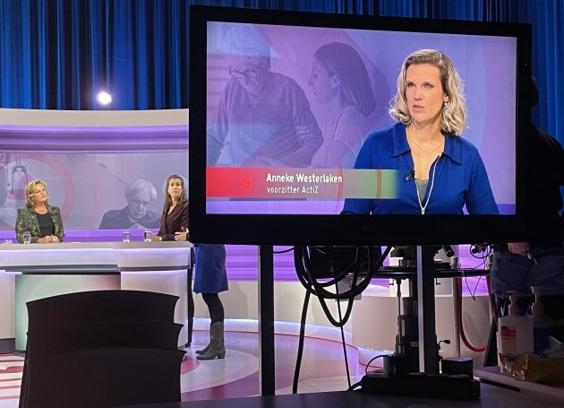 Anneke Westerlaken tijdens de uitzending Max Meldpunt