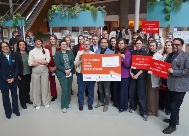 Aanbieding Tweede Kamer petitie tegen eigen bijdrage wijkverpleging