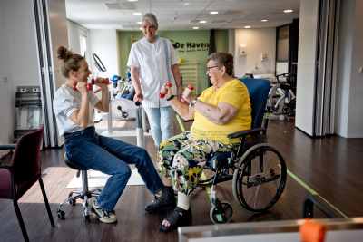 Client bij fysiotherapie 